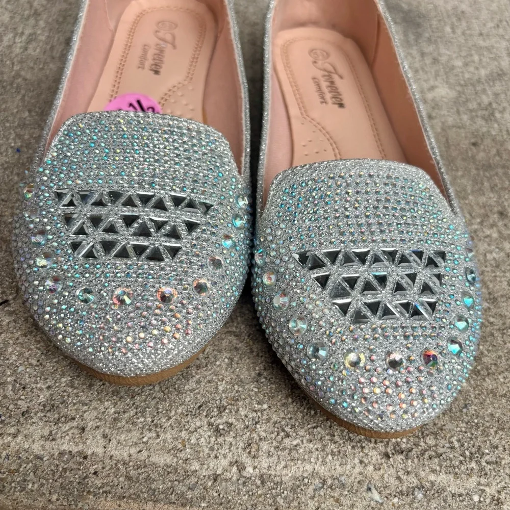 Girls size 5.5 bejeweled flat shoes